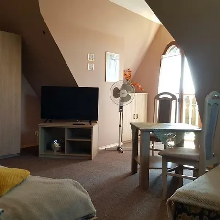 Barbara Quarto em Acomodações Particulares *