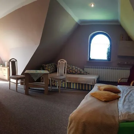 Barbara Quarto em Acomodações Particulares *